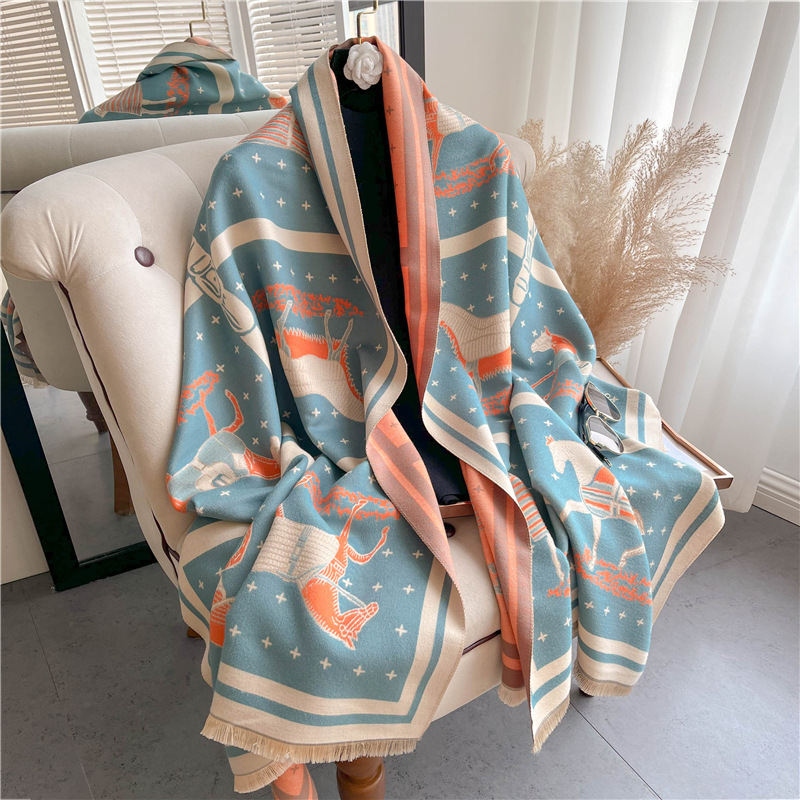 Luksusowy koc kaszmirowy z gru – Woven Scarf Blanket recenzja i cena
