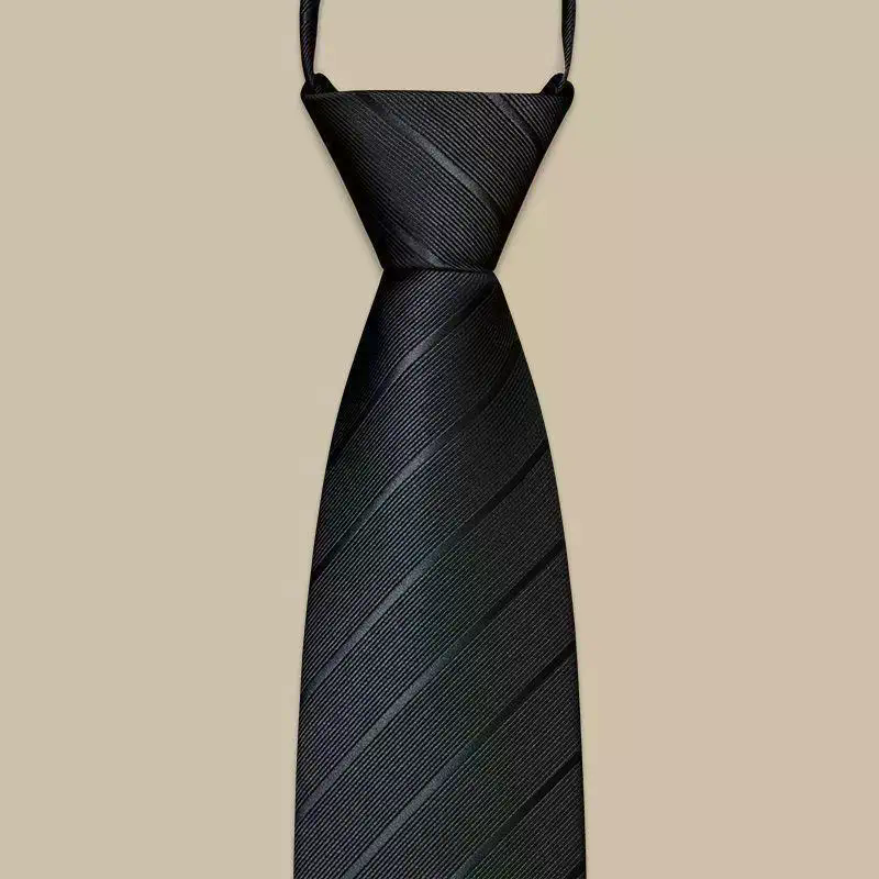 Gotowe krawaty w czarno-czerwo – Bow Tie Pre Tied recenzja i cena