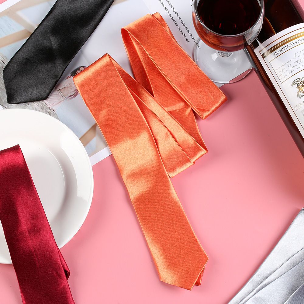 Wąski, dopasowany krawat jedno – Skinny Tie Men recenzja i cena