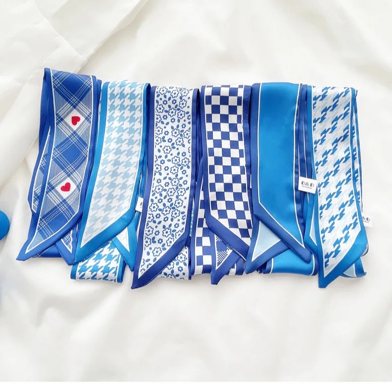 Jedwabna apaszka w kolorze nie – Ascot Neck Scarf recenzja i cena